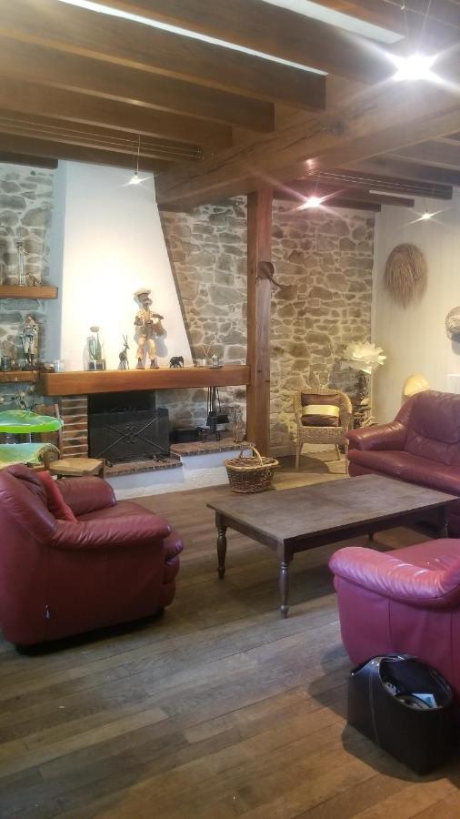 Et Dans Un Lieu Calme Et Champetre Les Grippeaux Proche Parthenay Homestay